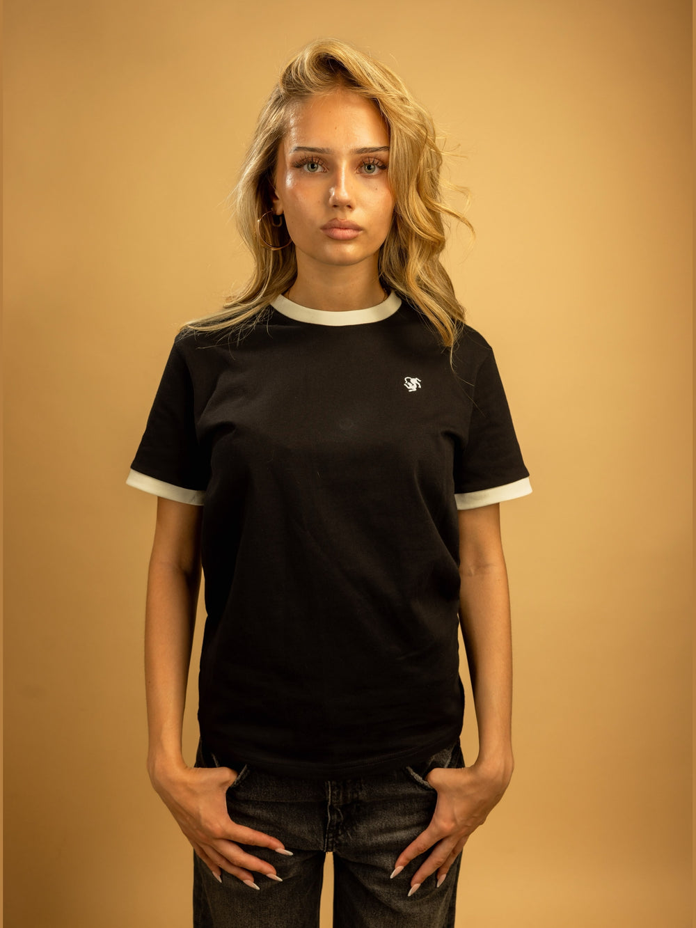 Contrast Tee Black